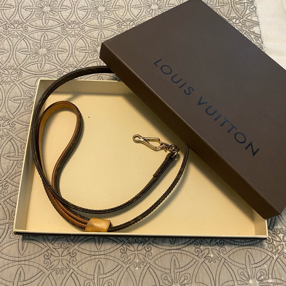 Authentic Louis Vuitton Baxter Leash MM